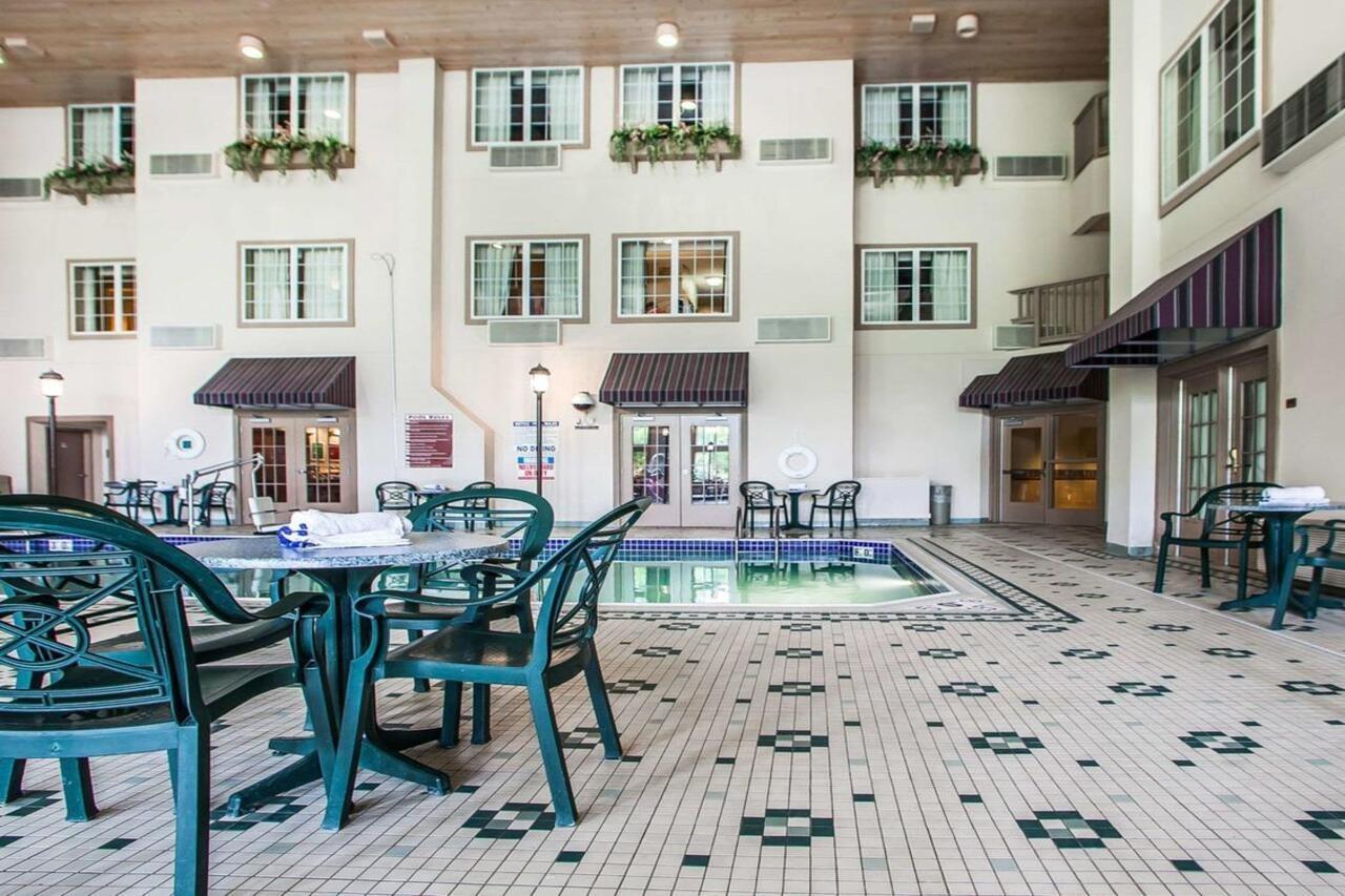 Comfort Suites Milwaukee Airport Ок-Крик Экстерьер фото