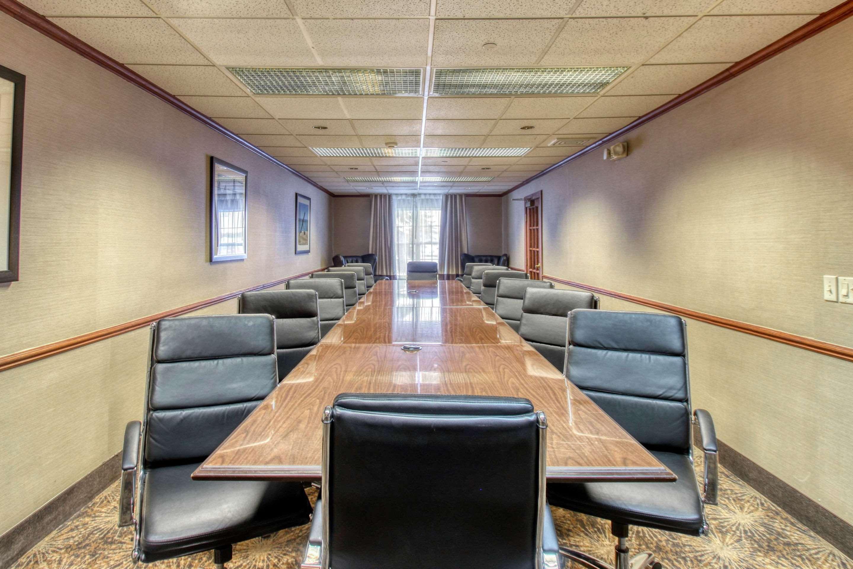 Comfort Suites Milwaukee Airport Ок-Крик Экстерьер фото
