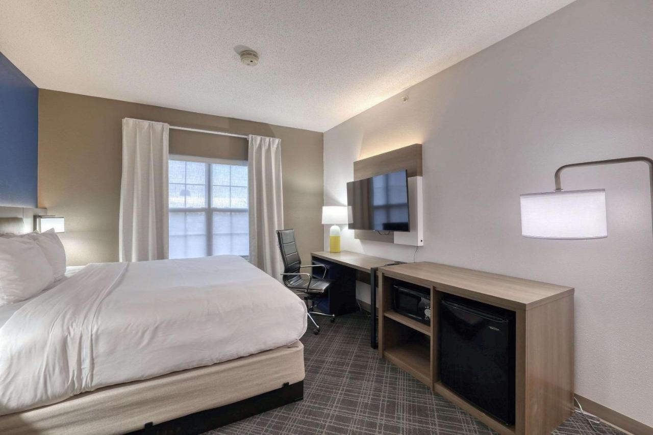 Comfort Suites Milwaukee Airport Ок-Крик Экстерьер фото