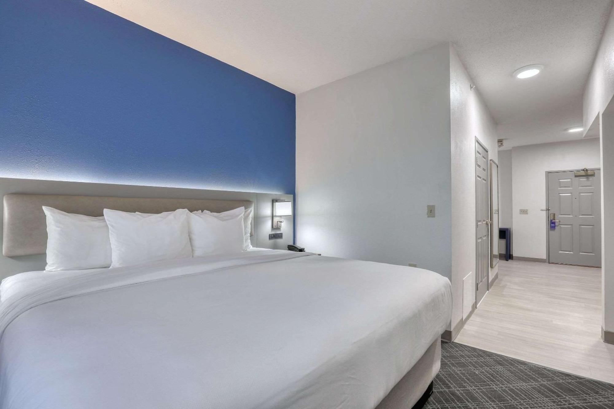 Comfort Suites Milwaukee Airport Ок-Крик Экстерьер фото