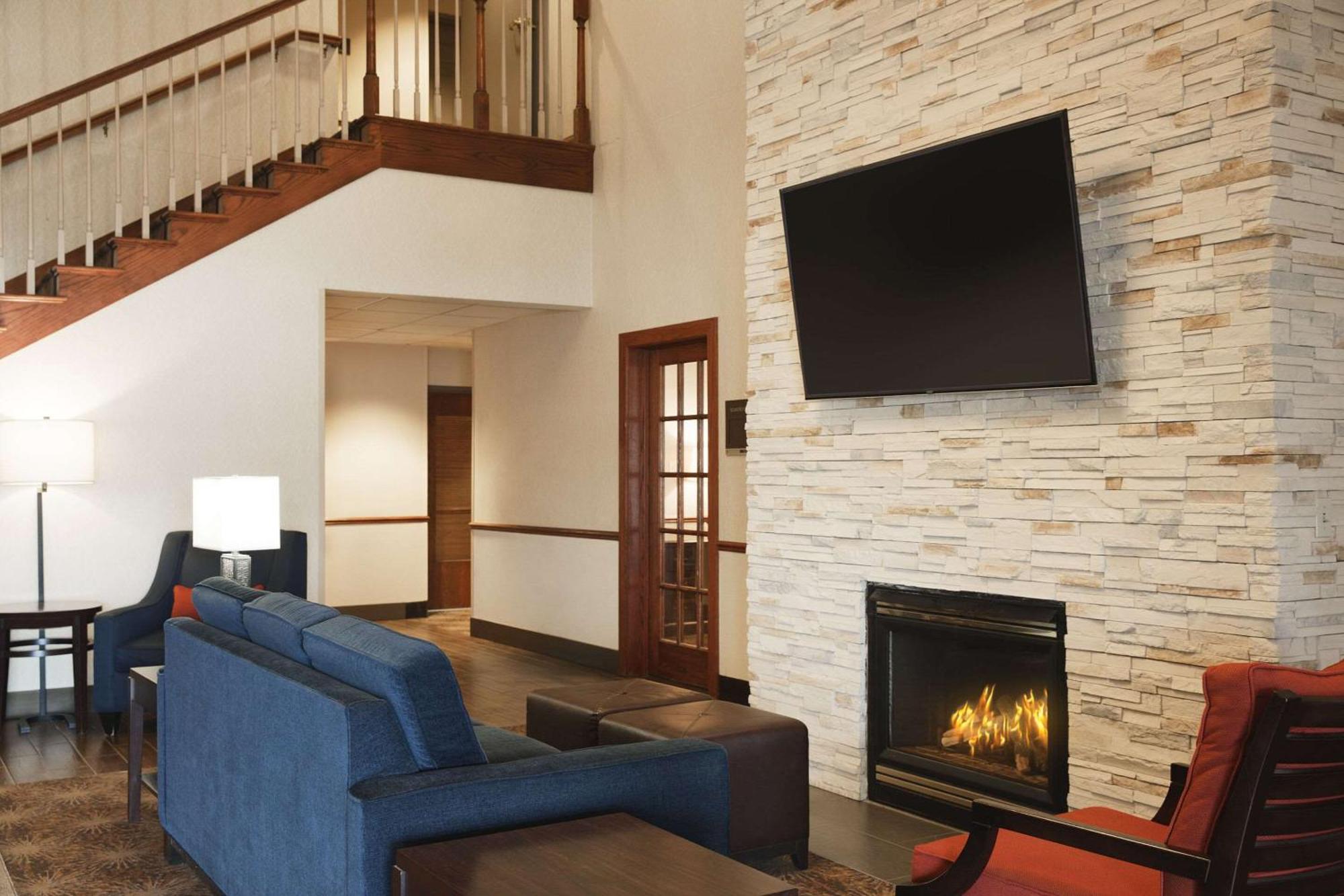 Comfort Suites Milwaukee Airport Ок-Крик Экстерьер фото