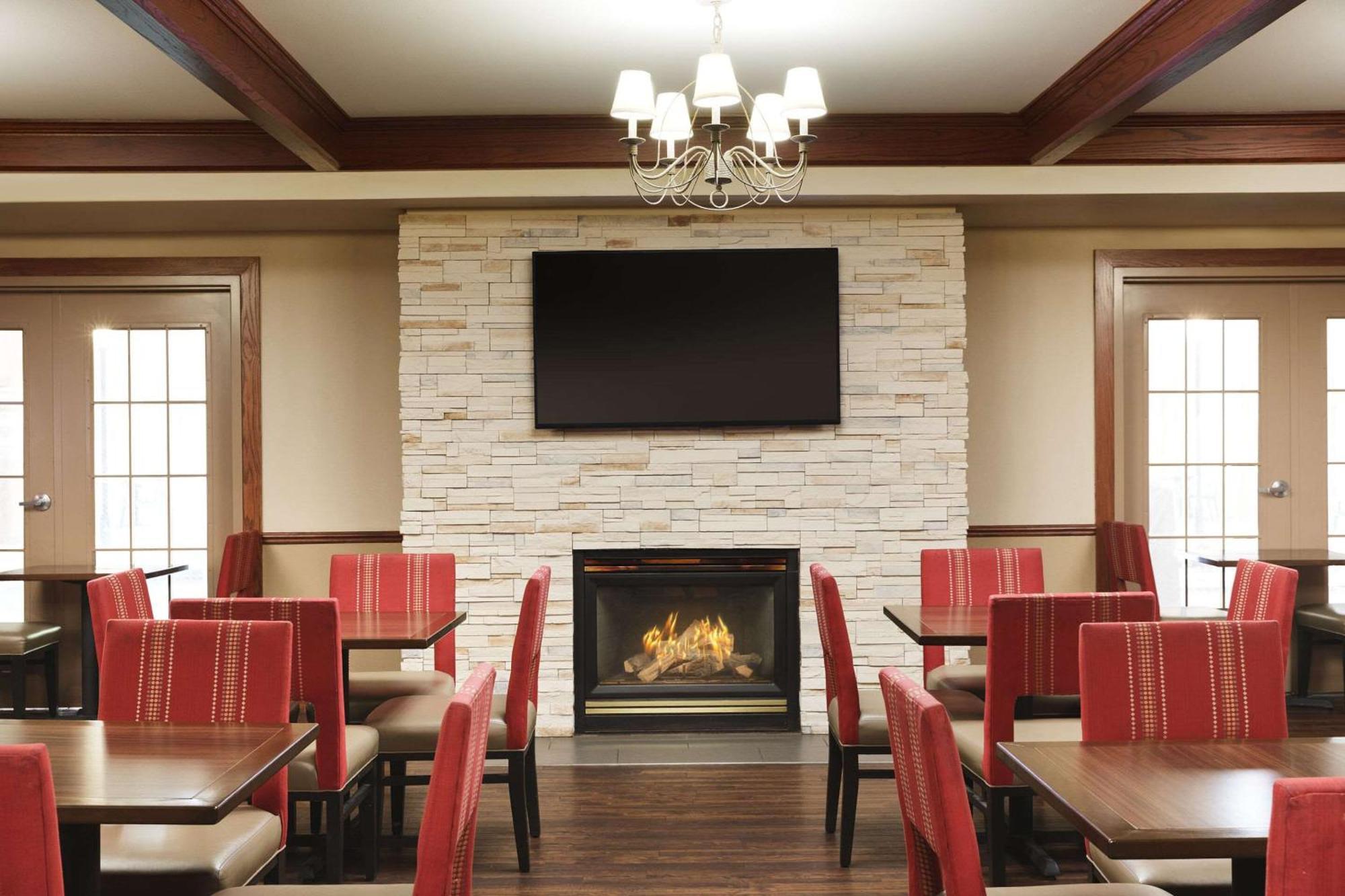 Comfort Suites Milwaukee Airport Ок-Крик Экстерьер фото